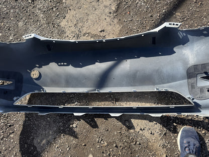 Tesla Model Y 2021-2024 Paraurti Anteriore 1540100-06-E Bianco Ammaccato Da Ricostruire o Per Ricambi