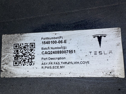 Tesla Model Y 2021-2024 Paraurti Anteriore 1540100-06-E Bianco Ammaccato Da Ricostruire o Per Ricambi