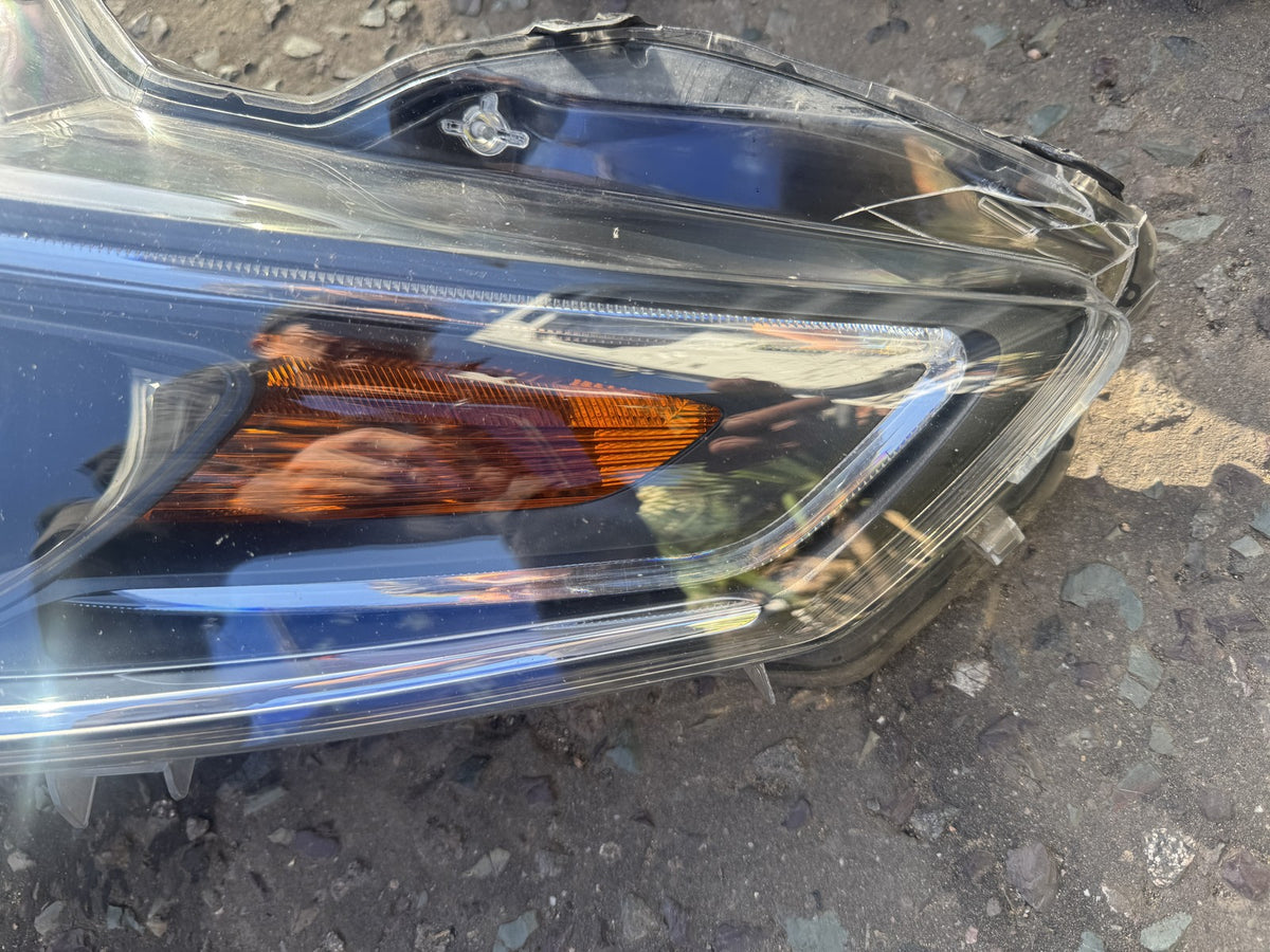 Toyota Aygo Mk2 Facelift (2018-2022) Headlight Right 99226-81017 Spares Repair