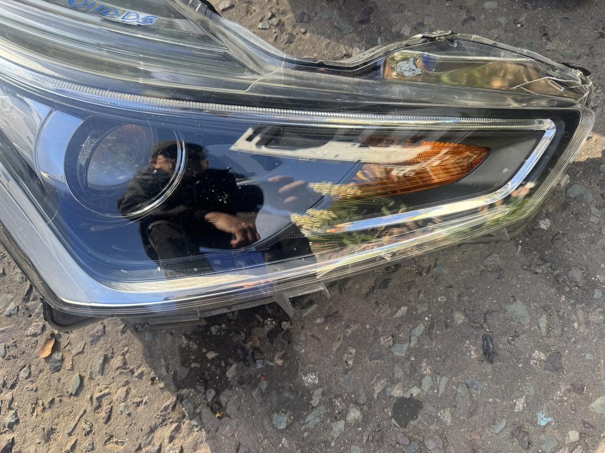 Toyota Aygo Mk2 Facelift (2018-2022) Headlight Right 99226-81017 Spares Repair
