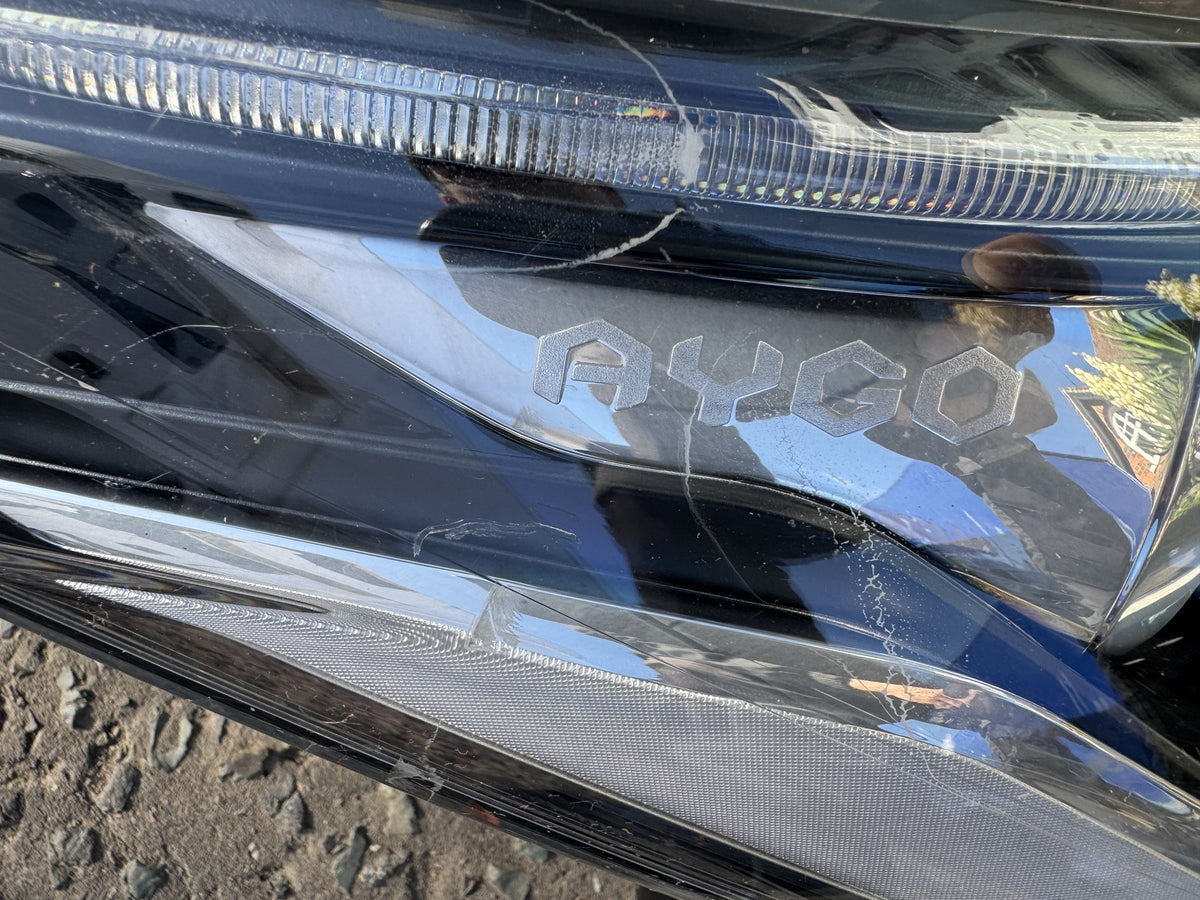 Toyota Aygo Mk2 Facelift (2018-2022) Headlight Right 99226-81017 Spares Repair