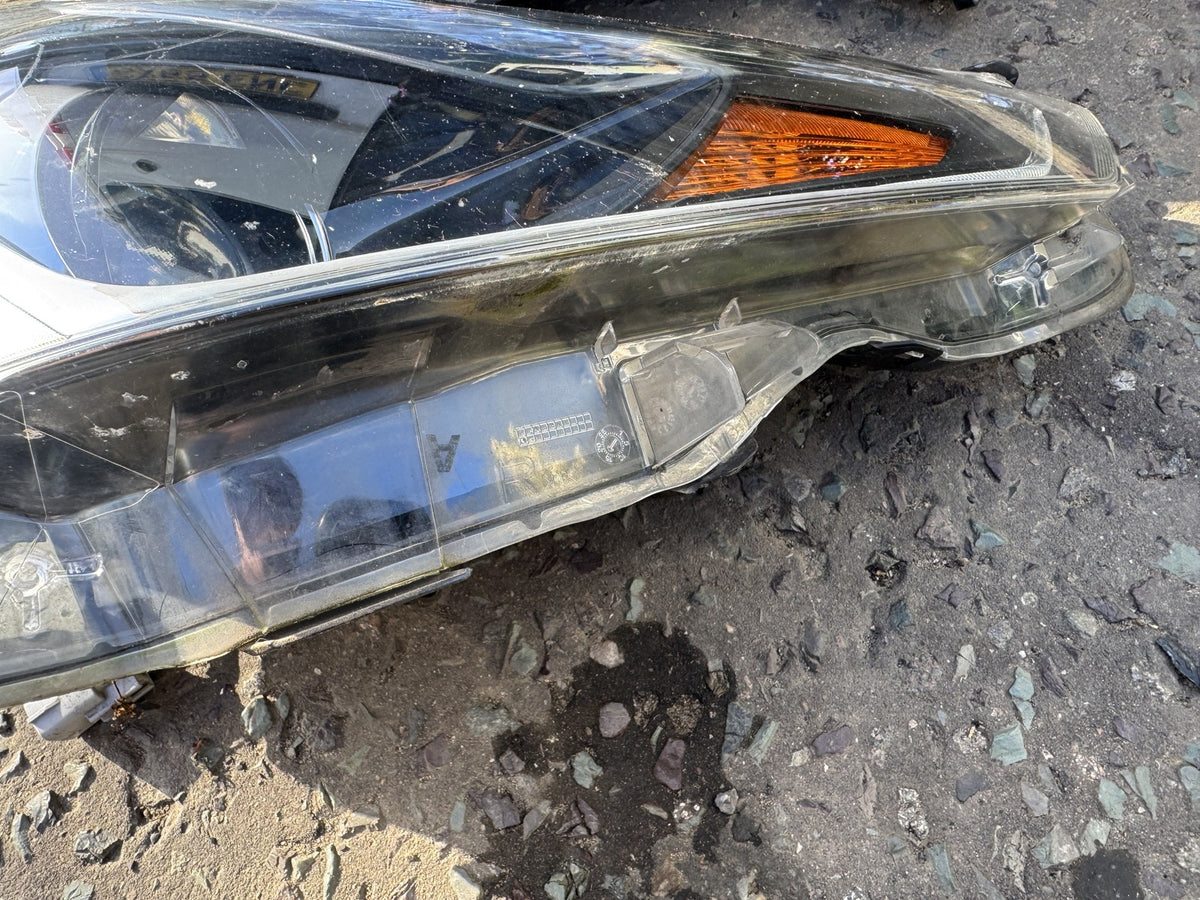 Toyota Aygo Mk2 Facelift (2018-2022) Headlight Right 99226-81017 Spares Repair
