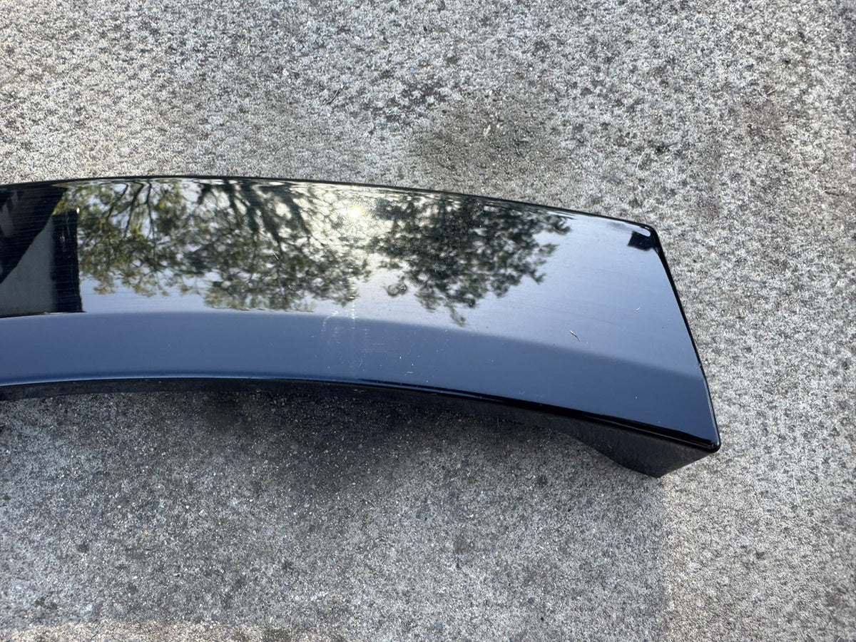 Friso da Cava de Roda Traseira Direita Preto Brilhante 8891697294 Lotus Eletre 2023-2026