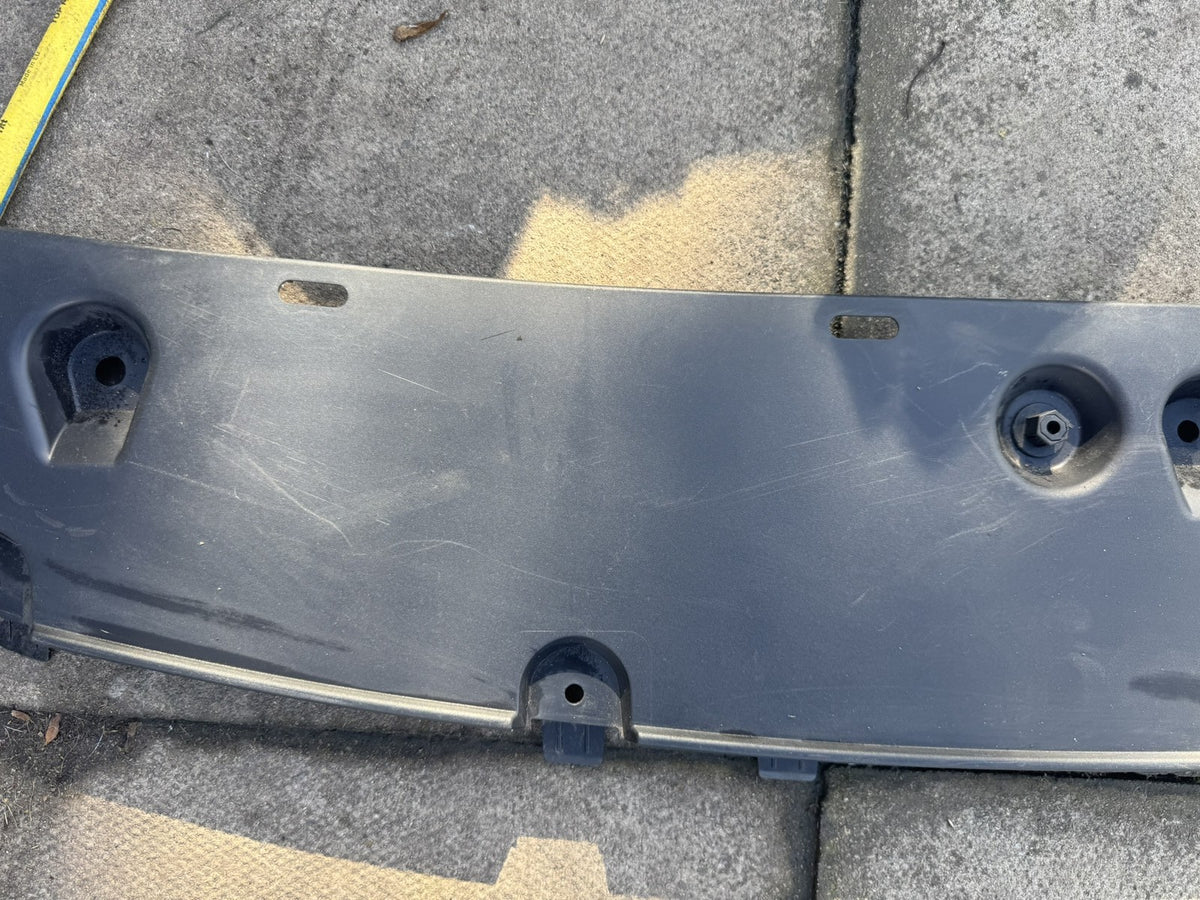 แผ่นปิดใต้ท้องรถส่วนกลางด้านหลัง แผ่นกันกระแทกใต้ท้องรถ Kia EV6 2022-2024 866A2-CV000