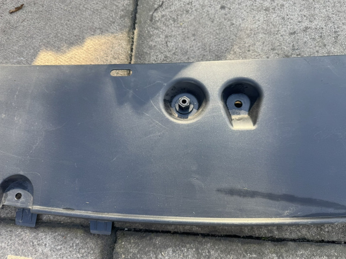 แผ่นปิดใต้ท้องรถส่วนกลางด้านหลัง แผ่นกันกระแทกใต้ท้องรถ Kia EV6 2022-2024 866A2-CV000