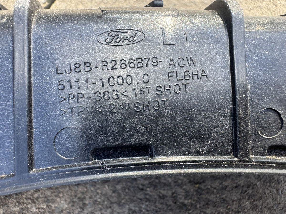 Ford Mustang Mach-E Εξωτερικό Χερούλι Πίσω Πόρτας Αριστερό LJ8B-R266B79-ACW 2517109