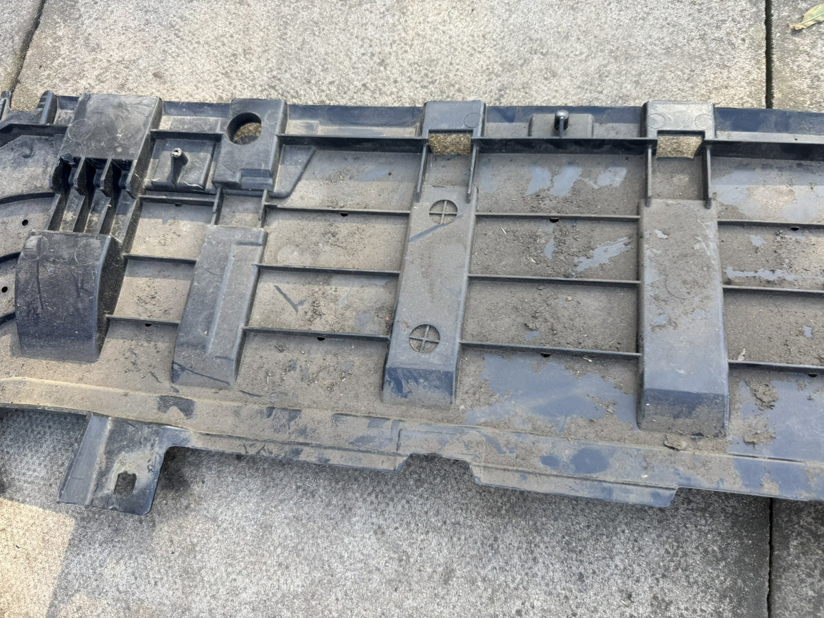 Volvo XC90 Mk2 2016-2024 Riparo Sottomotore Paraurti Anteriore Originale 31404141