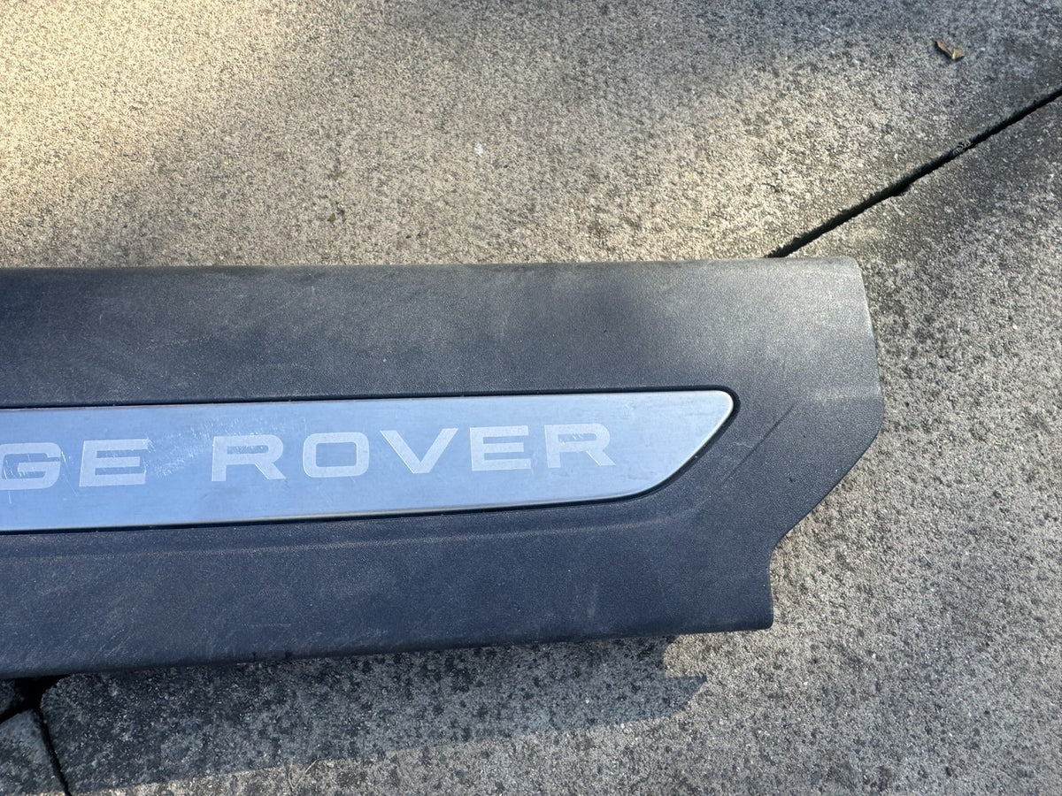 Range Rover Velar L560 Front Sill Tread Scuff Plate Right J8A2-13200-AA Metal