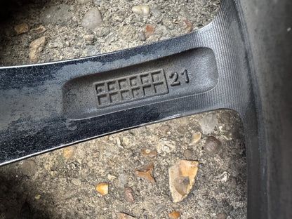 Tesla Model 3 18 Cerchio In Lega Aero 8.5J ET40 1044261-00-A Crepato Da Ricostruire o Per Ricambi