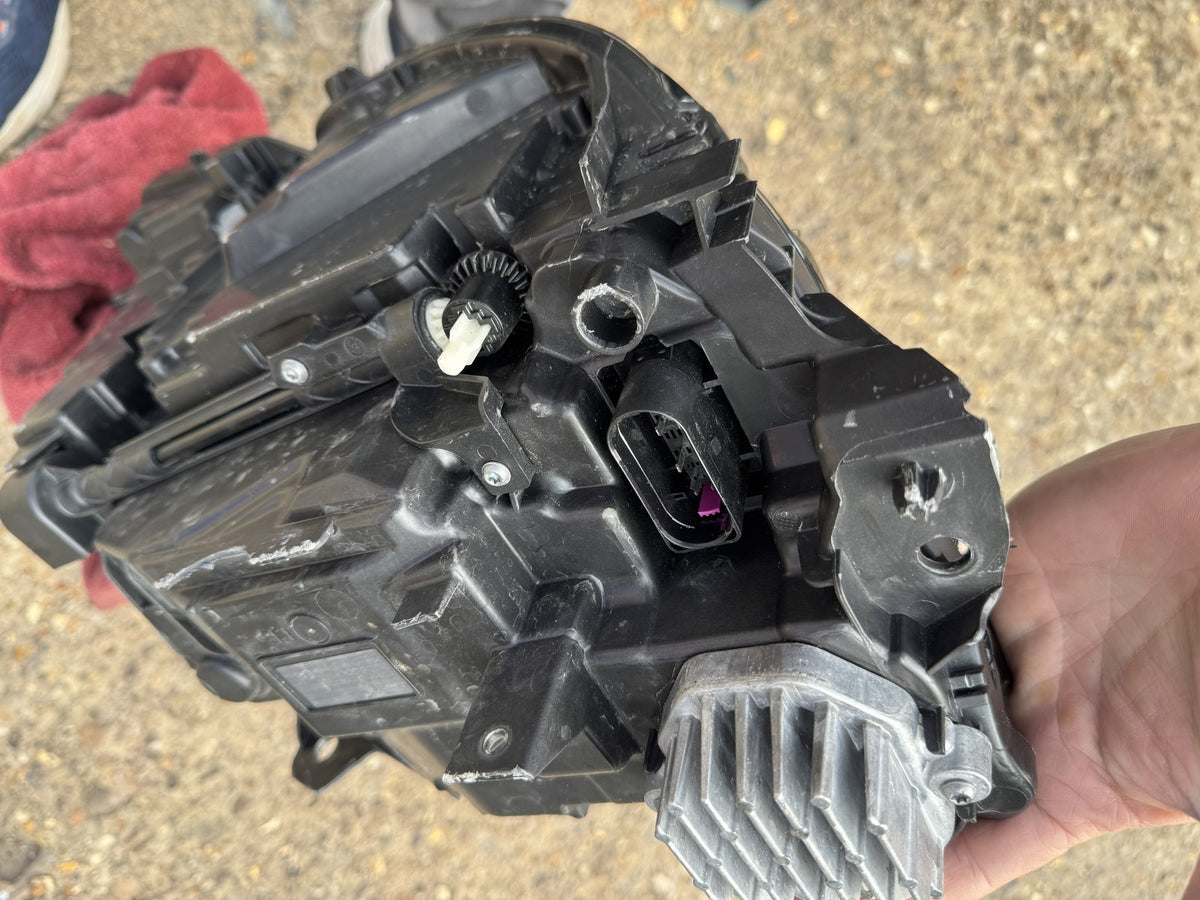 Volvo S90 V90 2020-2025 Links Voll-LED Active Scheinwerfer 32342466 Scheibe gerissen
