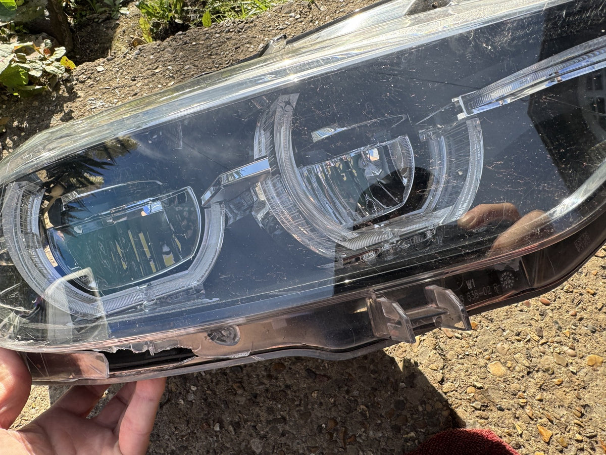 BMW 3 Serie F30 F31 LCI 2015-2019 Rechter LED Koplamp 7492612-01 Gebarsten glas