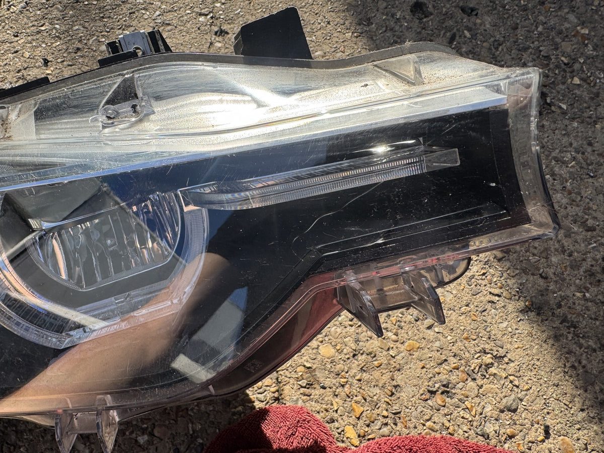 BMW 3 Serie F30 F31 LCI 2015-2019 Rechter LED Koplamp 7492612-01 Gebarsten glas