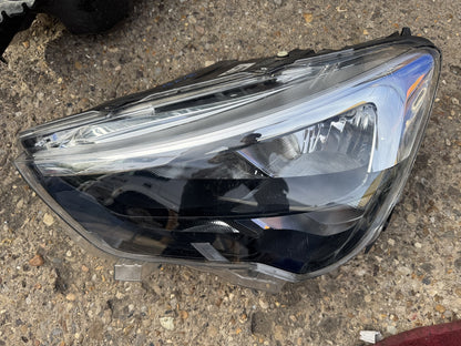 Vauxhall Combo 2018-2023 Faro Izquierdo Halógeno 9816823880 Carcasa y Patillas Rotas