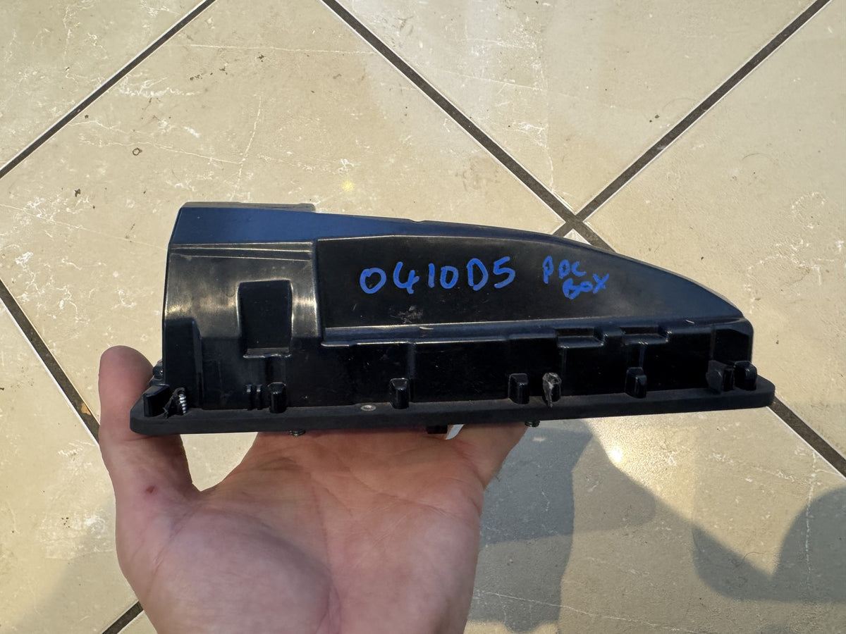 Range Rover Sport dal L461 2022 in poi Base Antenna Tetto M8E2-18D862-CA Senza Copertura Ricambi