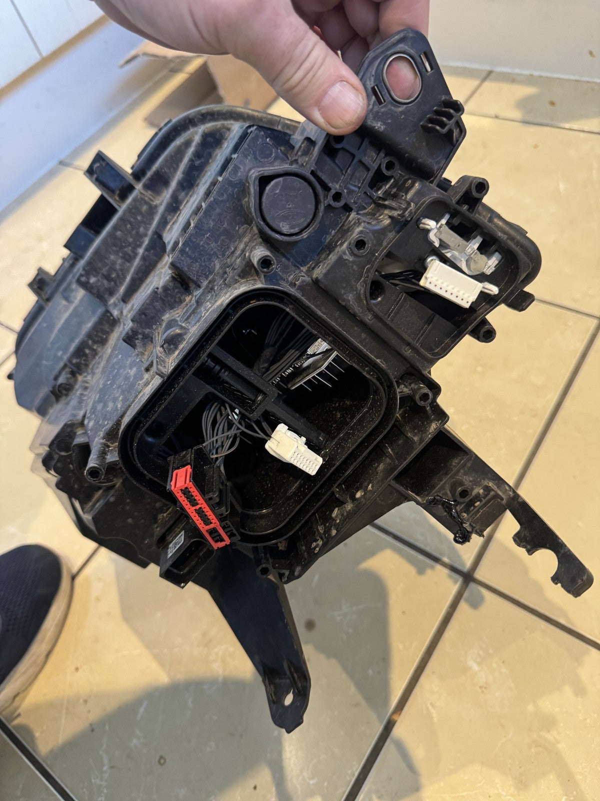 Vauxhall Astra L 2022-2025 Scheinwerfer LED Links 9858777480 Halterungen gebrochen Zerkratzt