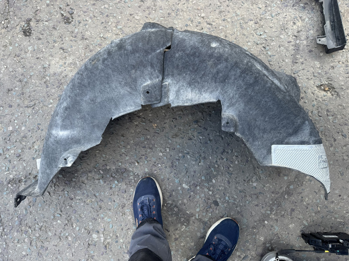 2026 Land Rover Defender L663 110 Rear Right Wheel Arch Liner L8B2-279D22-AE