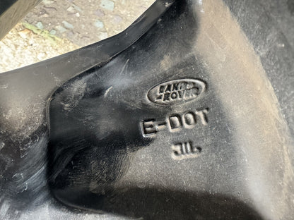 2025 Land Rover Defender L663 20in 6011 Cerchio in lega nero lucido L8B2-1007-FA