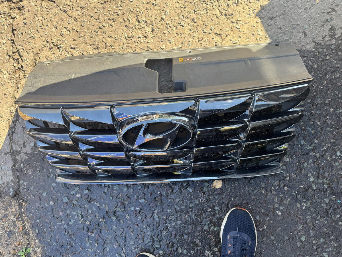 Hyundai Tucson 2021-2024 Front Grille 86390-N7000 + Radiator Cover 86391-N7000