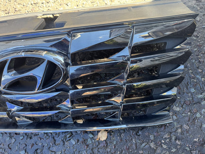 Hyundai Tucson 2021-2024 Front Grille 86390-N7000 + Radiator Cover 86391-N7000