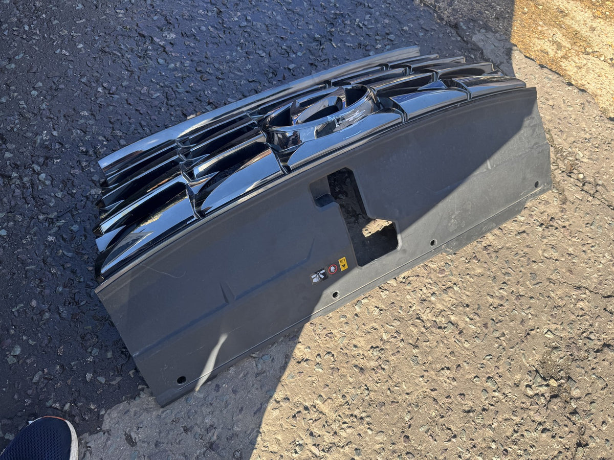 Hyundai Tucson 2021-2024 Front Grille 86390-N7000 + Radiator Cover 86391-N7000