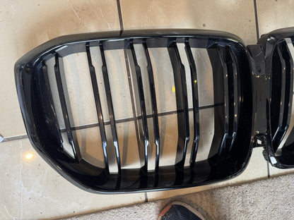 BMW X5 M F95 2020-2023 Front Kidney Grille Gloss Black 51138746966 Genuine