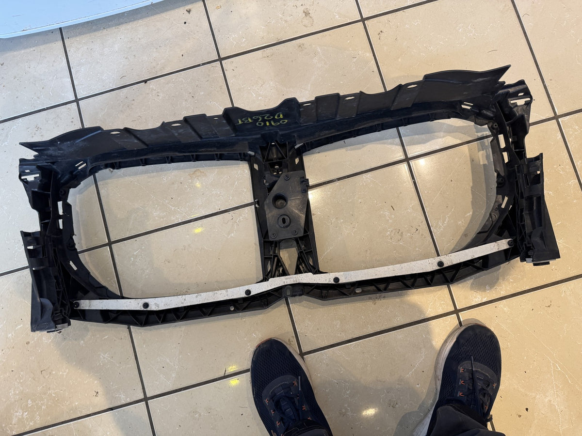 BMW X5 M F95 G05 Front Grille Air Shutter Guide Frame 51137462659 Spares Repairs