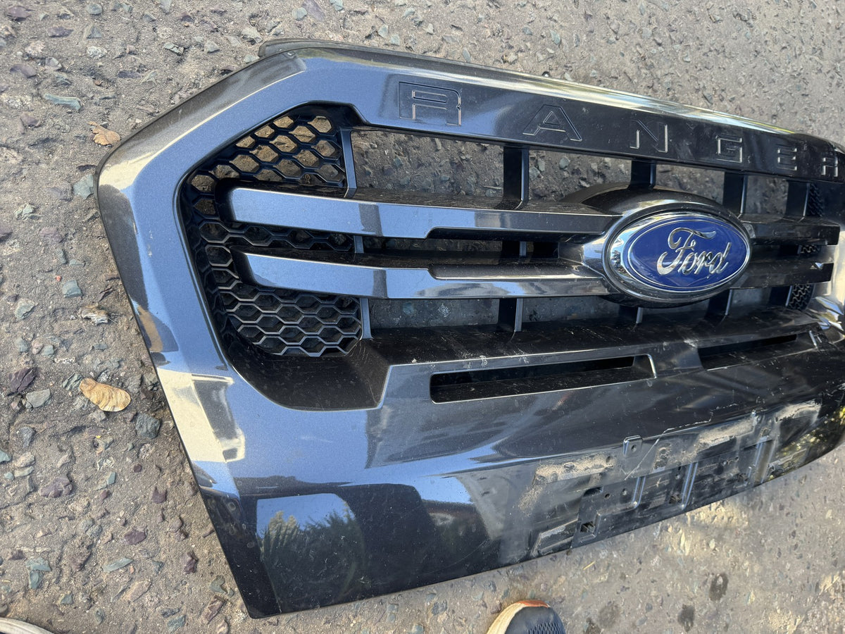 Ford Ranger 2019-2023 Wildtrak Front Grille JB3B-8350-B Scratched Needs Repair