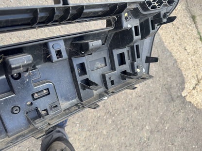 Ford Ranger 2019-2023 Wildtrak Front Grille JB3B-8350-B Scratched Needs Repair