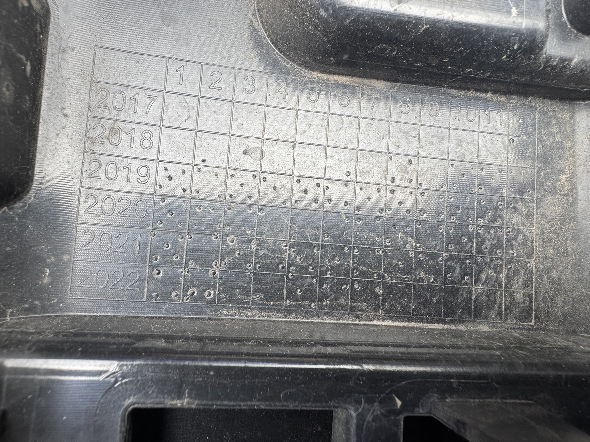 Ford Ranger 2019-2023 Wildtrak Front Grille JB3B-8350-B Scratched Needs Repair