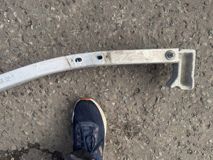 Tesla Model Y Frontstoßstangen-Verstärkung Aufprallträger 1487601-00-E 2021-2025