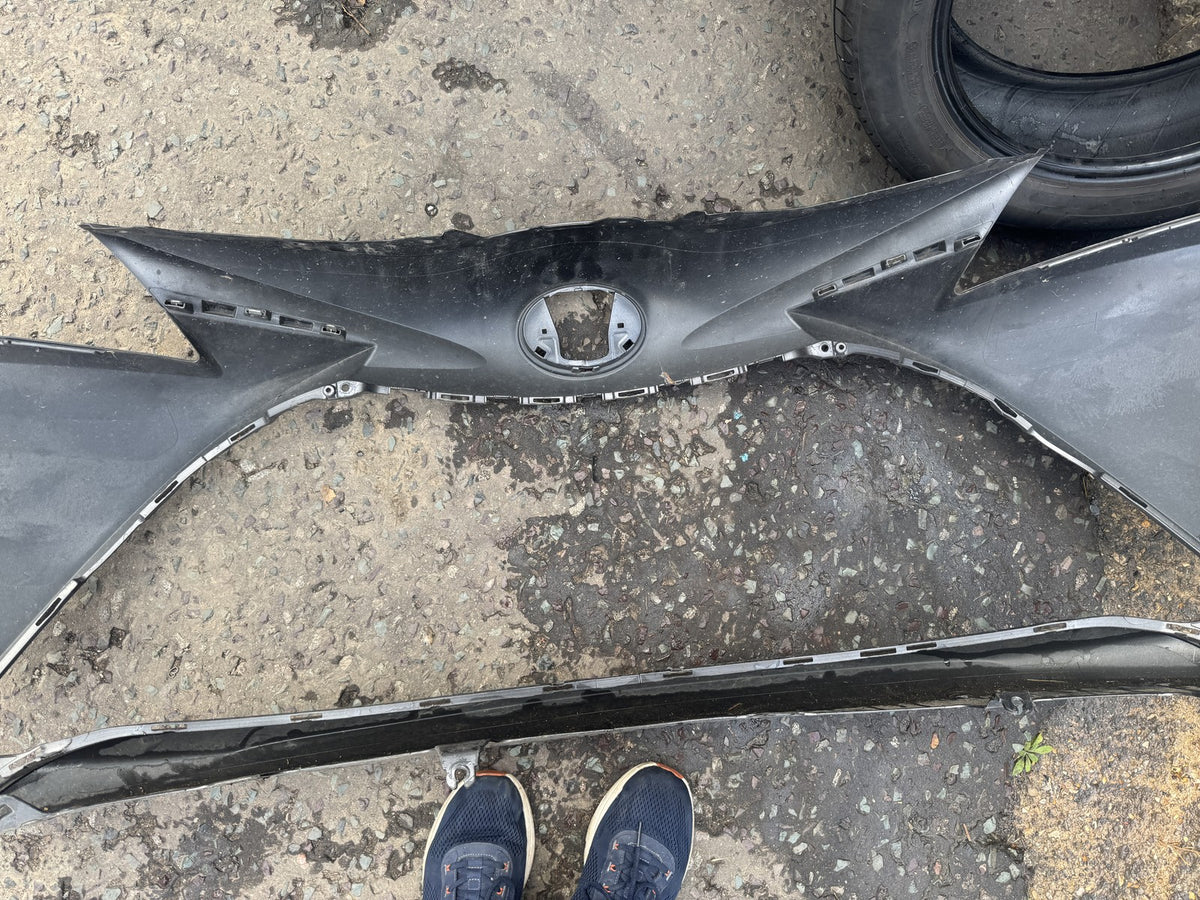 Toyota Yaris Mk3 Facelift 2017-2020 Front Bumper 52119-0DA40 Needs Repair
