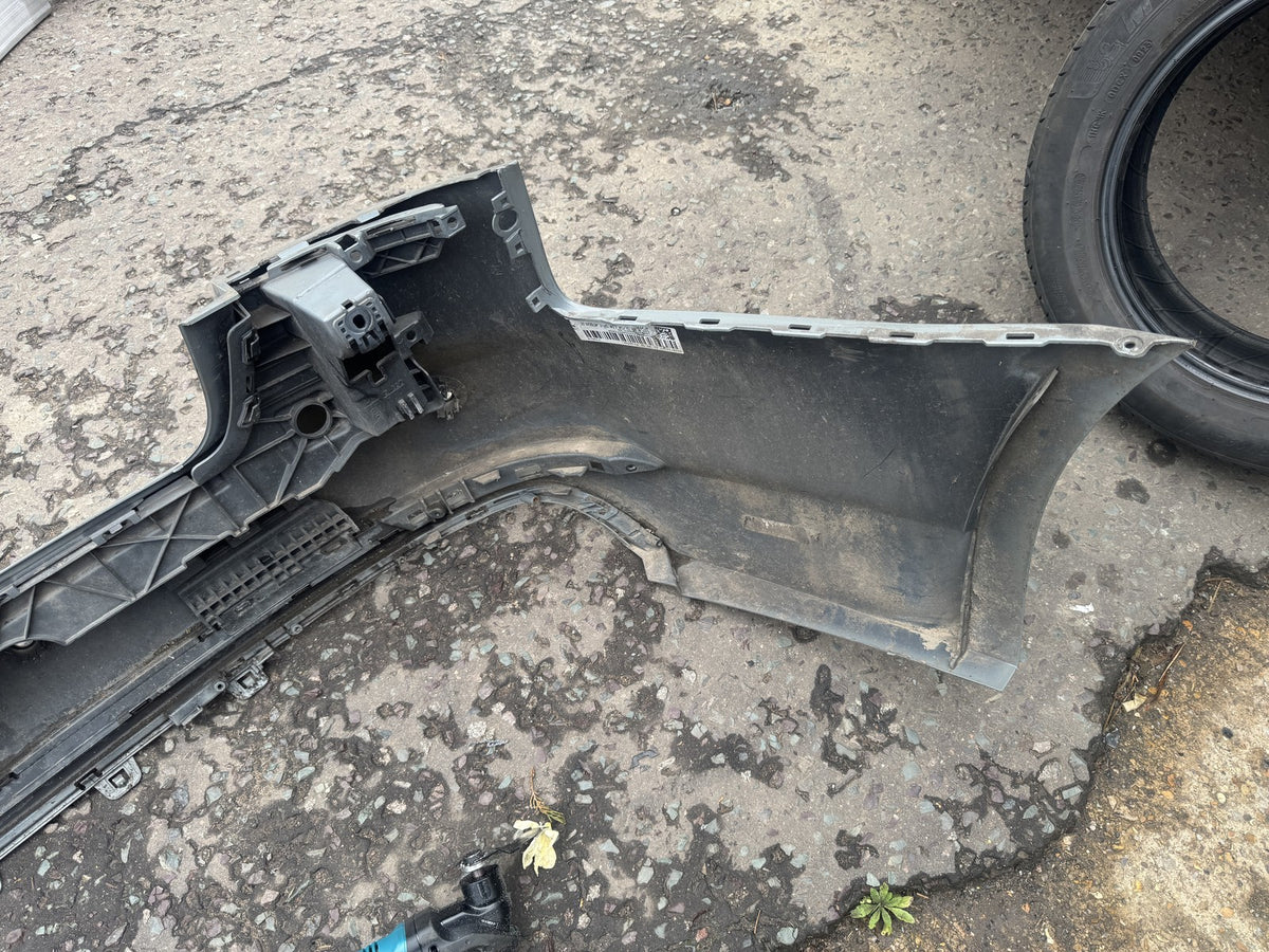 Audi A4 S4 B9 S Line Saloon กันชนหลัง PDC 8W5807511J 2016-2019 มีรอยขีดข่วน