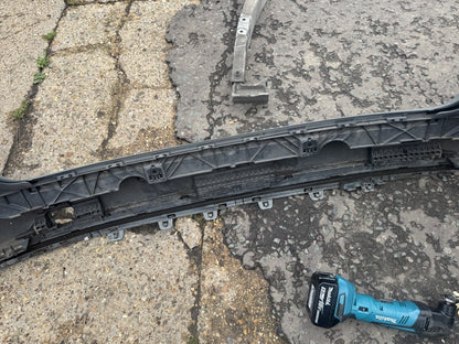 Audi A4 S4 B9 S Line Saloon กันชนหลัง PDC 8W5807511J 2016-2019 มีรอยขีดข่วน