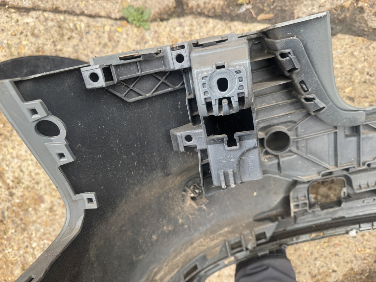 Audi A4 S4 B9 S Line Saloon กันชนหลัง PDC 8W5807511J 2016-2019 มีรอยขีดข่วน