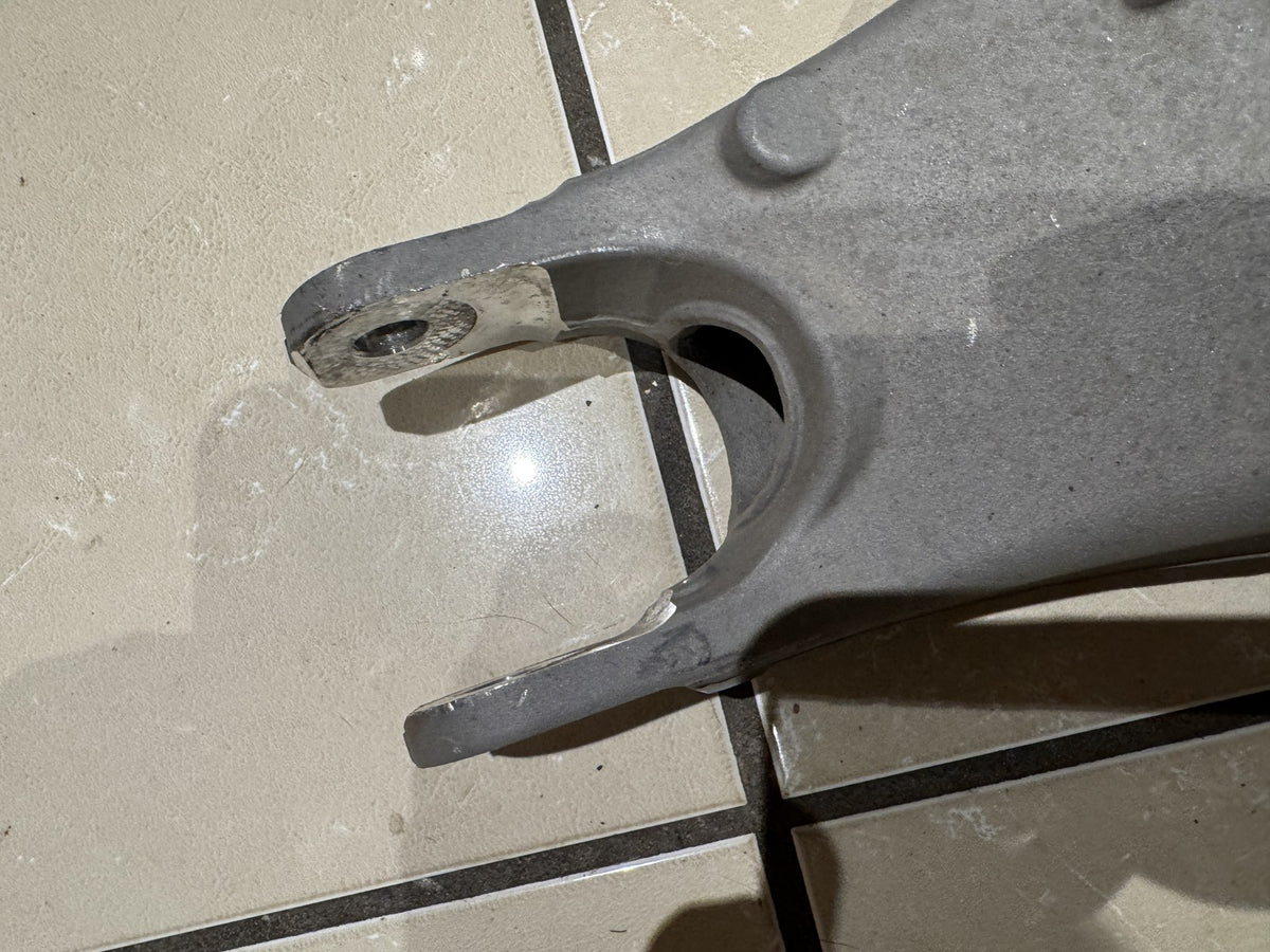 2026 Discovery 5 L462 Rear Lower Suspension Arm Right 603123463 LPLA-5B530-AG
