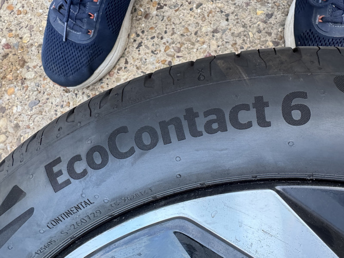 Ford Puma 18 Alloy Wheel R1TC-1007-E1A 7J Continental 215/50 R18 Tyre Scratched