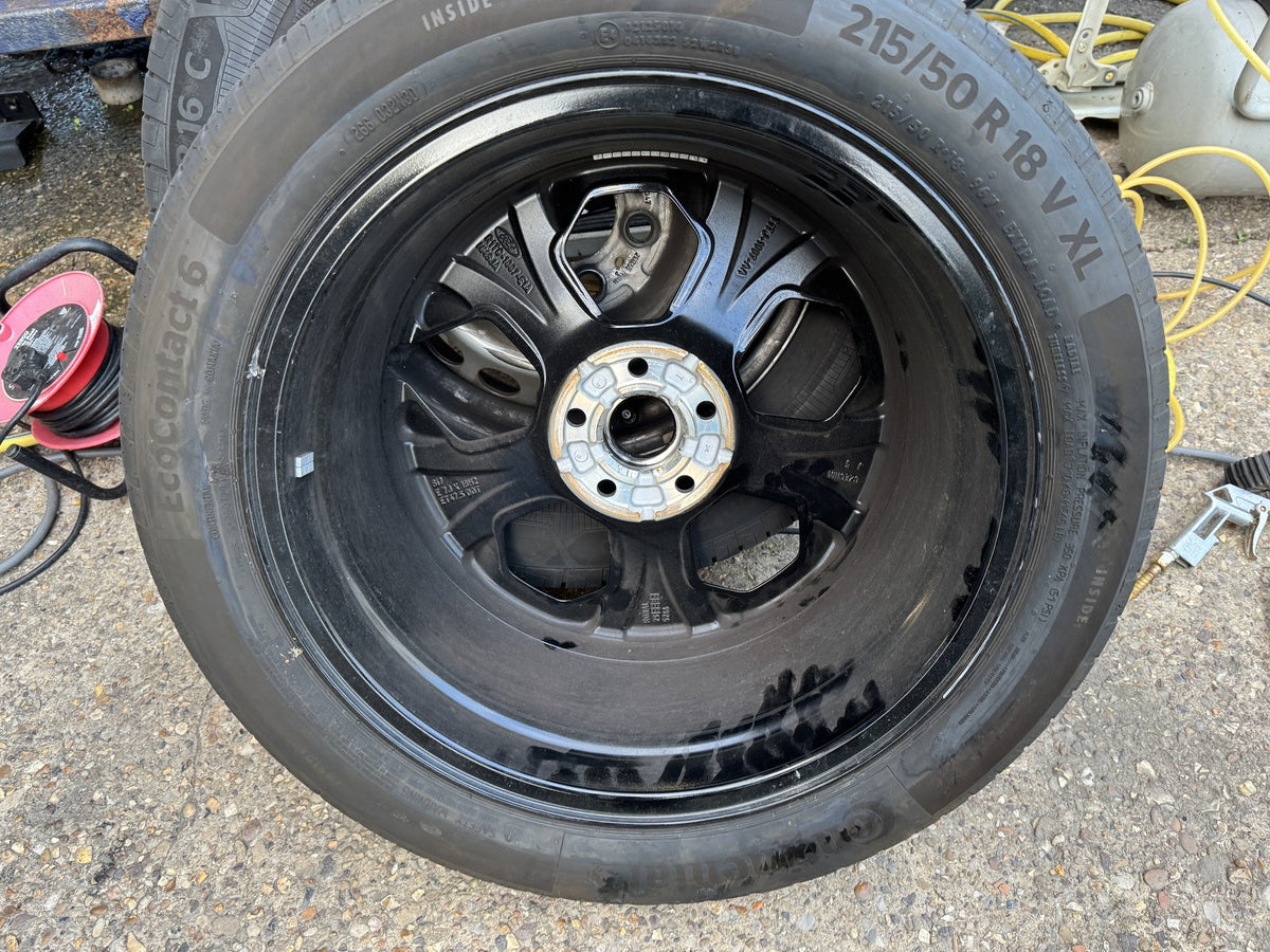 Ford Puma 18 Alloy Wheel R1TC-1007-E1A 7J Continental 215/50 R18 Tyre Scratched