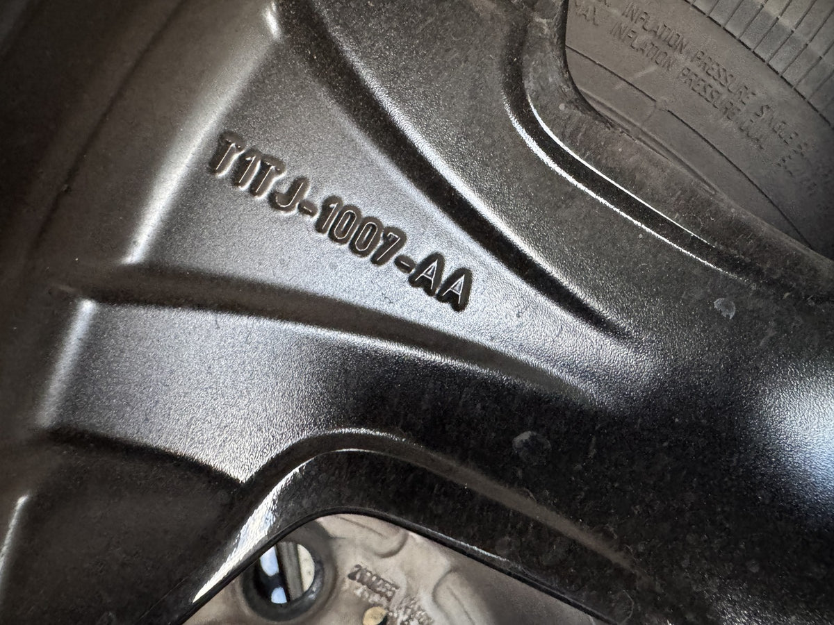 Ford Puma 18 Alloy Wheel R1TC-1007-E1A 7J Continental 215/50 R18 Tyre Scratched