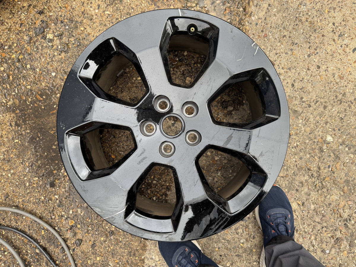 Land Rover Defender L663 20 6011 Gloss Black Alloy Wheel L8B2-1007-FA Scratched