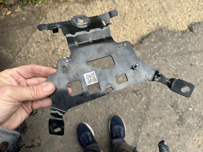 BMW X5 M F95 X6 M F96 Front Radar Sensor Bracket 51118075418 8075418 Bent