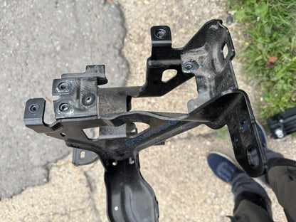BMW X5 G05 X6 G06 X7 G07 Scheinwerferhalter Halterung Links 51647421709 Original