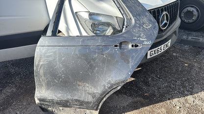 Land Rover Discovery 5 L462 Задна лява необорудвана врата сива Нуждае се от боядисване и ремонт