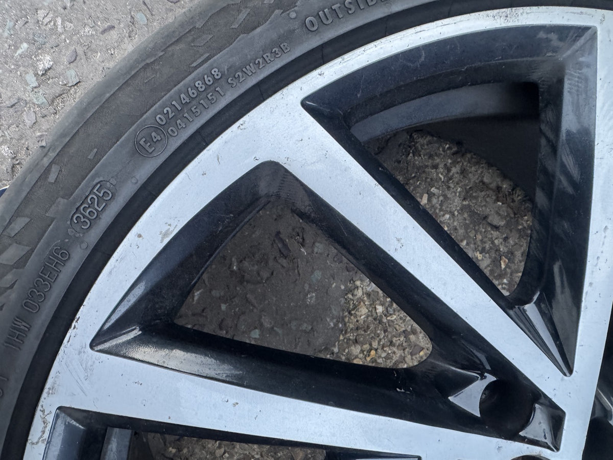 VW Golf R GTI Mk7 19 Инча Spielberg Алуминиева Джанта 5G0601025DB Изкривена + Гума