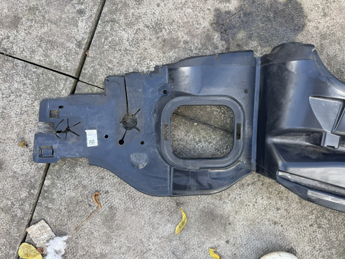 BMW X5 G05 Πάνω Αγωγός Αέρα Ψυγείου 51747421675 Γνήσιο