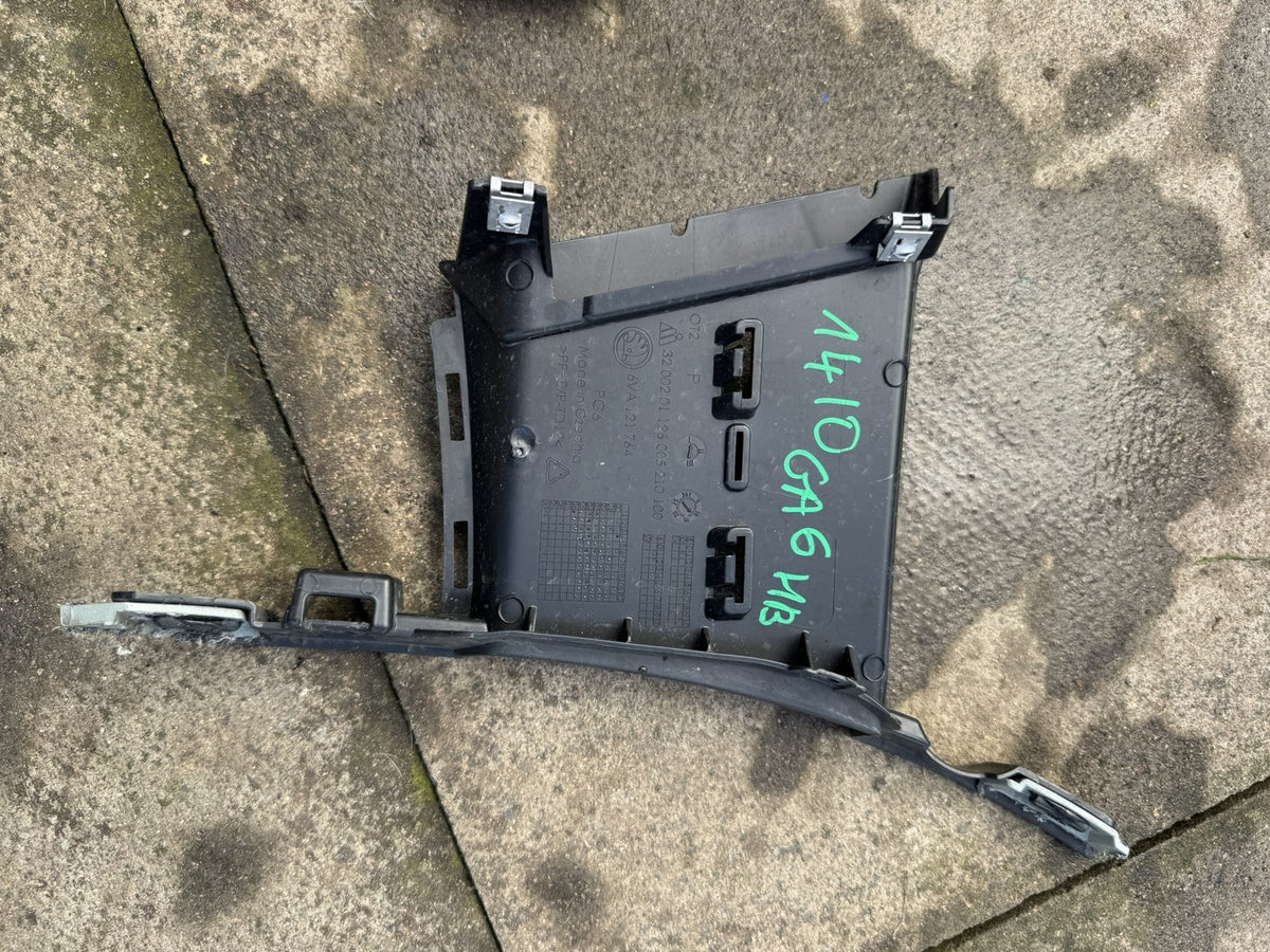 Skoda Fabia IV 2022 On Right Front Air Guide Duct 6VA121764 Genuine
