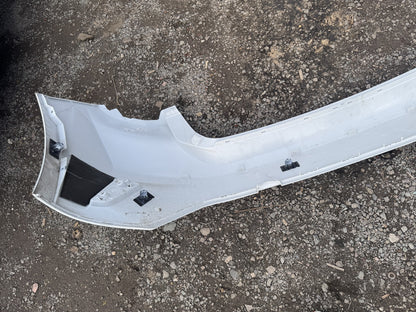 2025 Ford Focus Mk4 Bicorps Pare-chocs arrière PDC Blanc JX7B-17906-A1W Bosselé