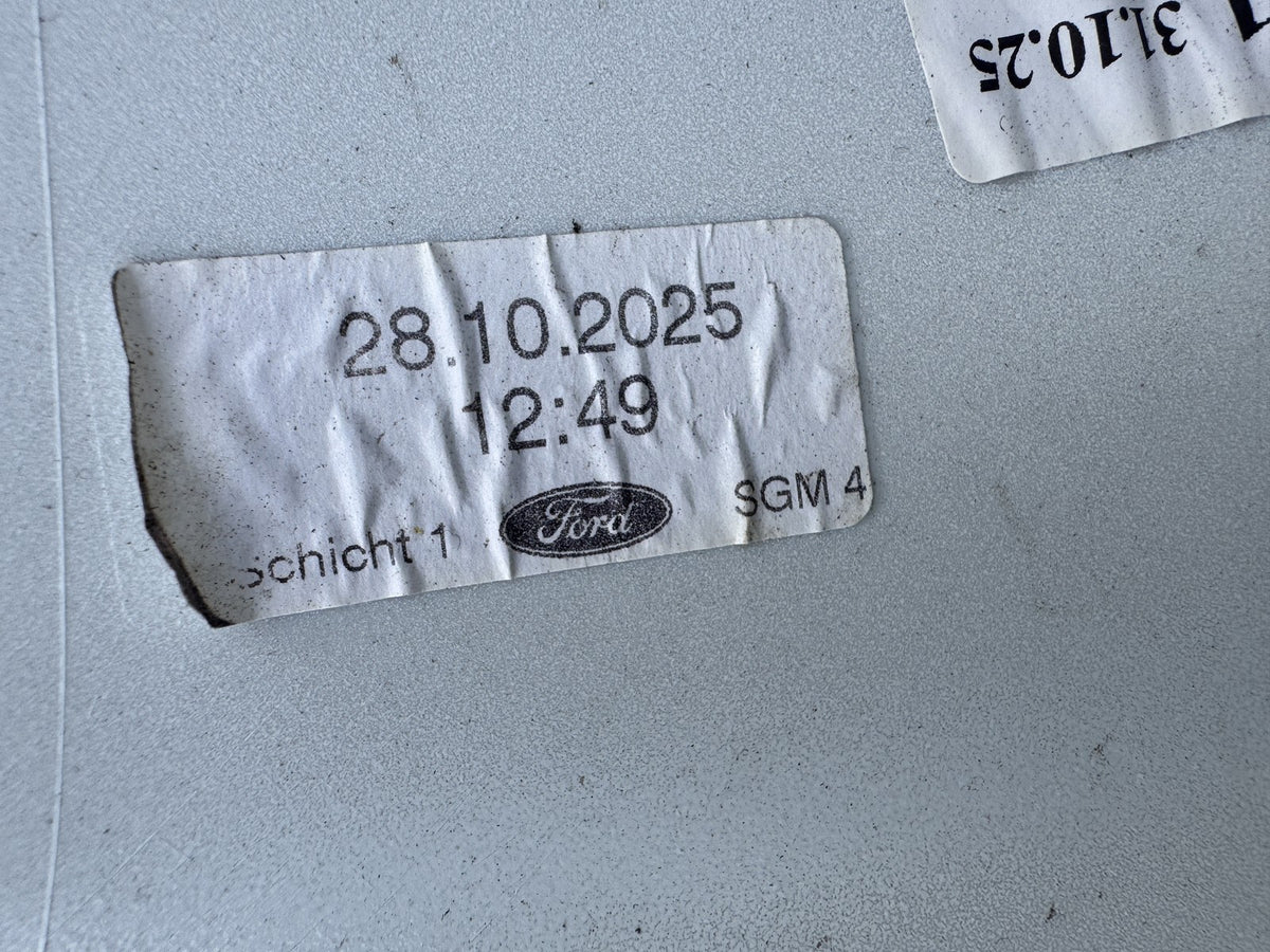 2025 Ford Focus Mk4 Bicorps Pare-chocs arrière PDC Blanc JX7B-17906-A1W Bosselé