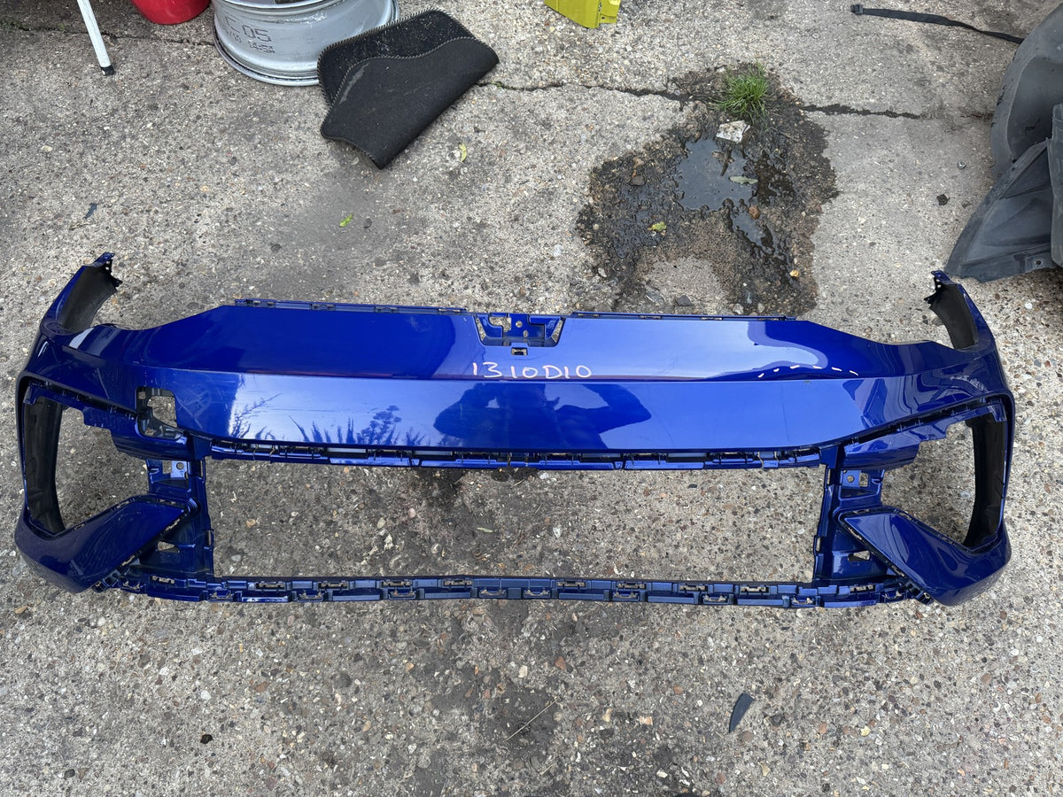 VW Golf R Mk8 2021-2023 Предна Броня Синя 5H0807221E Надраскана Огъната