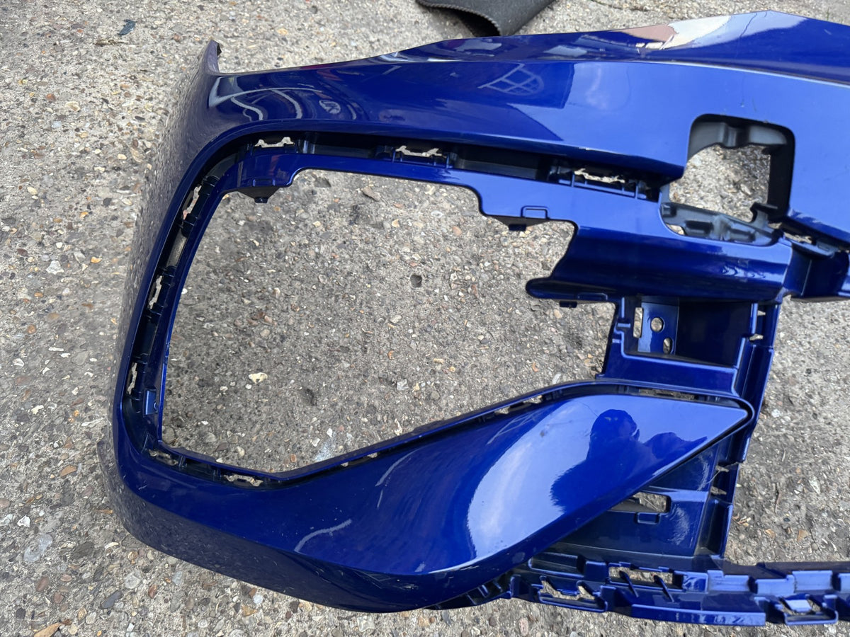 VW Golf R Mk8 2021-2023 Предна Броня Синя 5H0807221E Надраскана Огъната