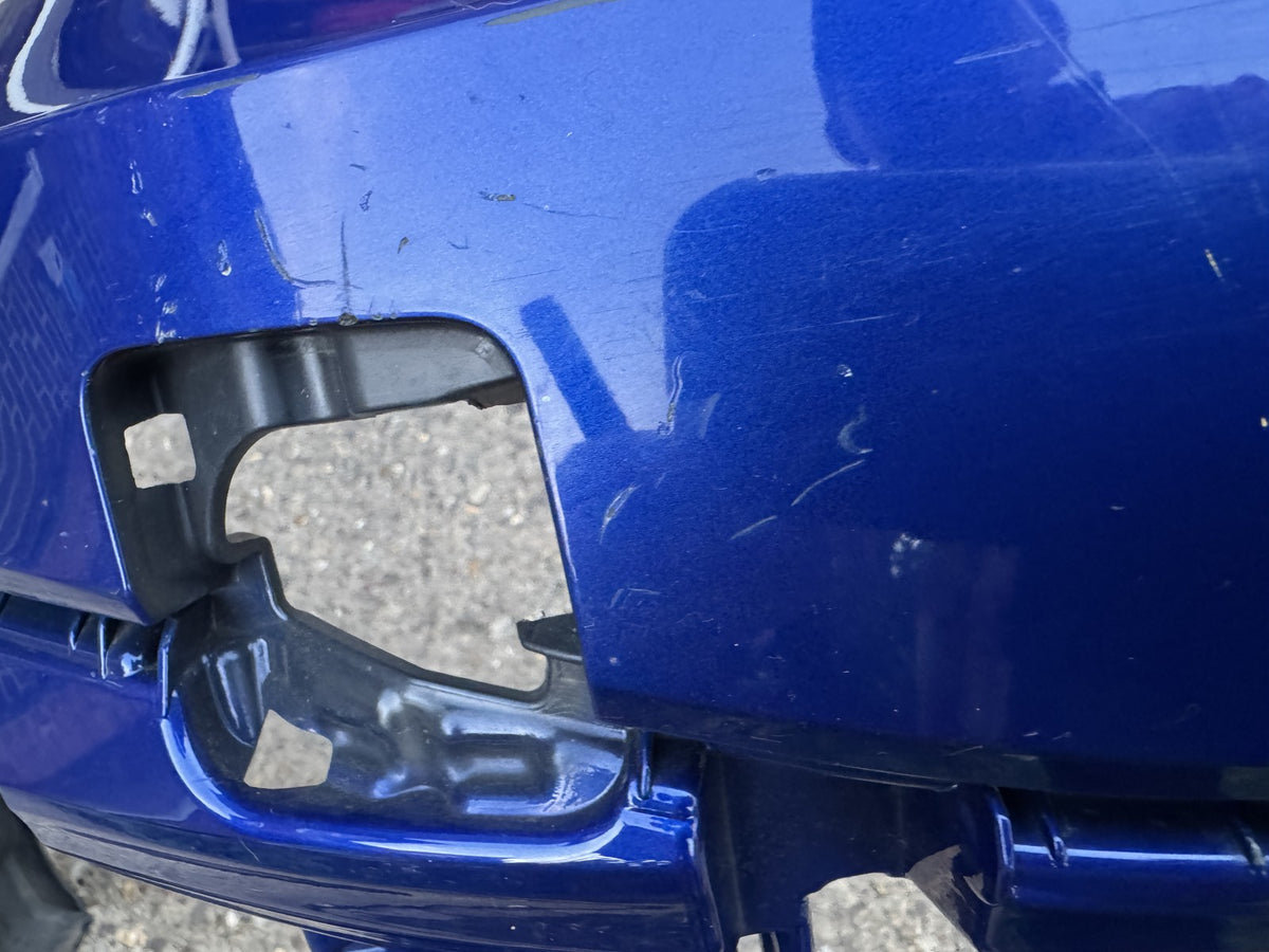 VW Golf R Mk8 2021-2023 Предна Броня Синя 5H0807221E Надраскана Огъната